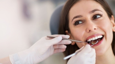What You Need to Know Before Visiting a Dental Clinic in Juhu_
